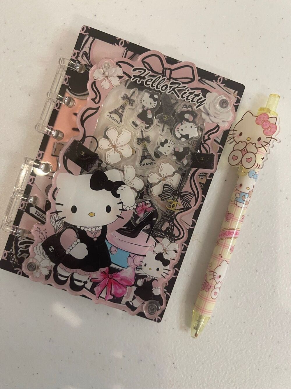 Hello Kitty Acrylic Shaker Chanel and pen